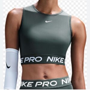 Nike Hunter Green Pro Cropped Sports Bra Small S